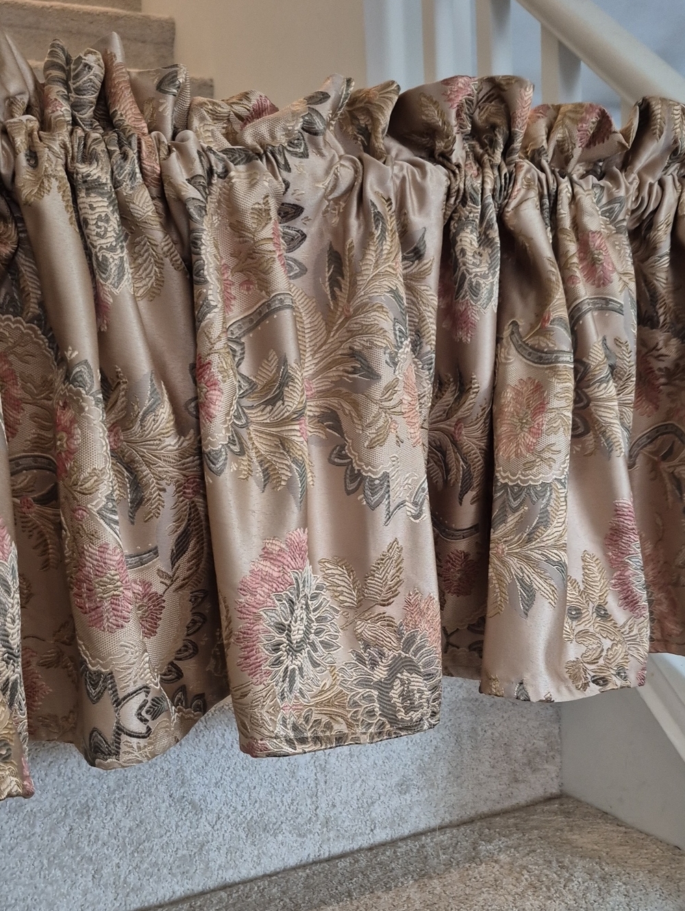 Elegant Floral Jacquard Window Valance Champagne with Pink Accents 94x20